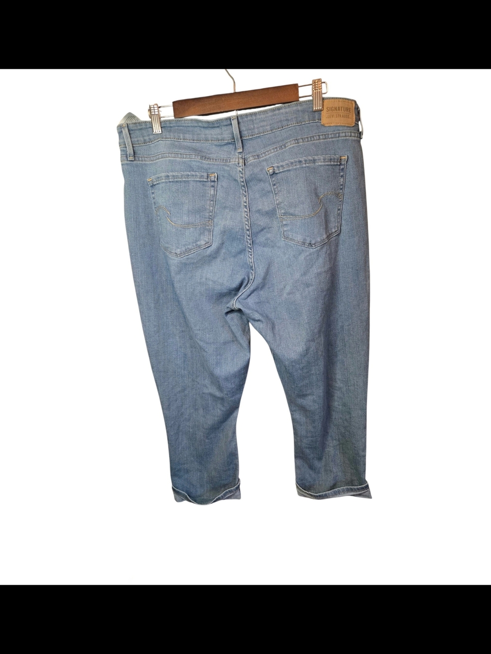 Signature Levi Mid Rise Capris - Picture 3 of 9